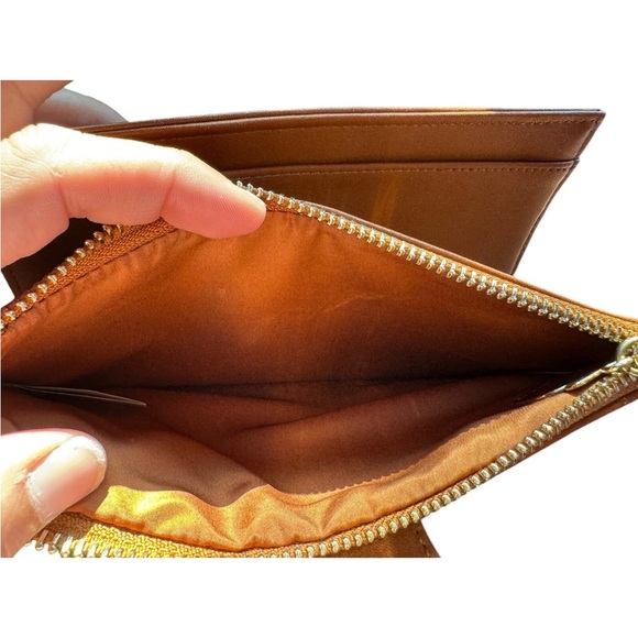 Disney Winnie the Pooh Tigger Perforated Wallet - Picture 8 of 8